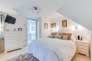 Photo 19- click for photo gallery